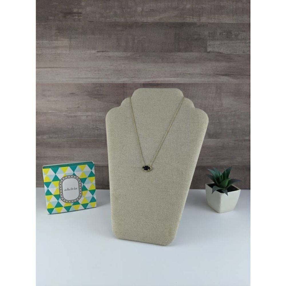 Stella & Dot Charlotte Pendant Necklace
